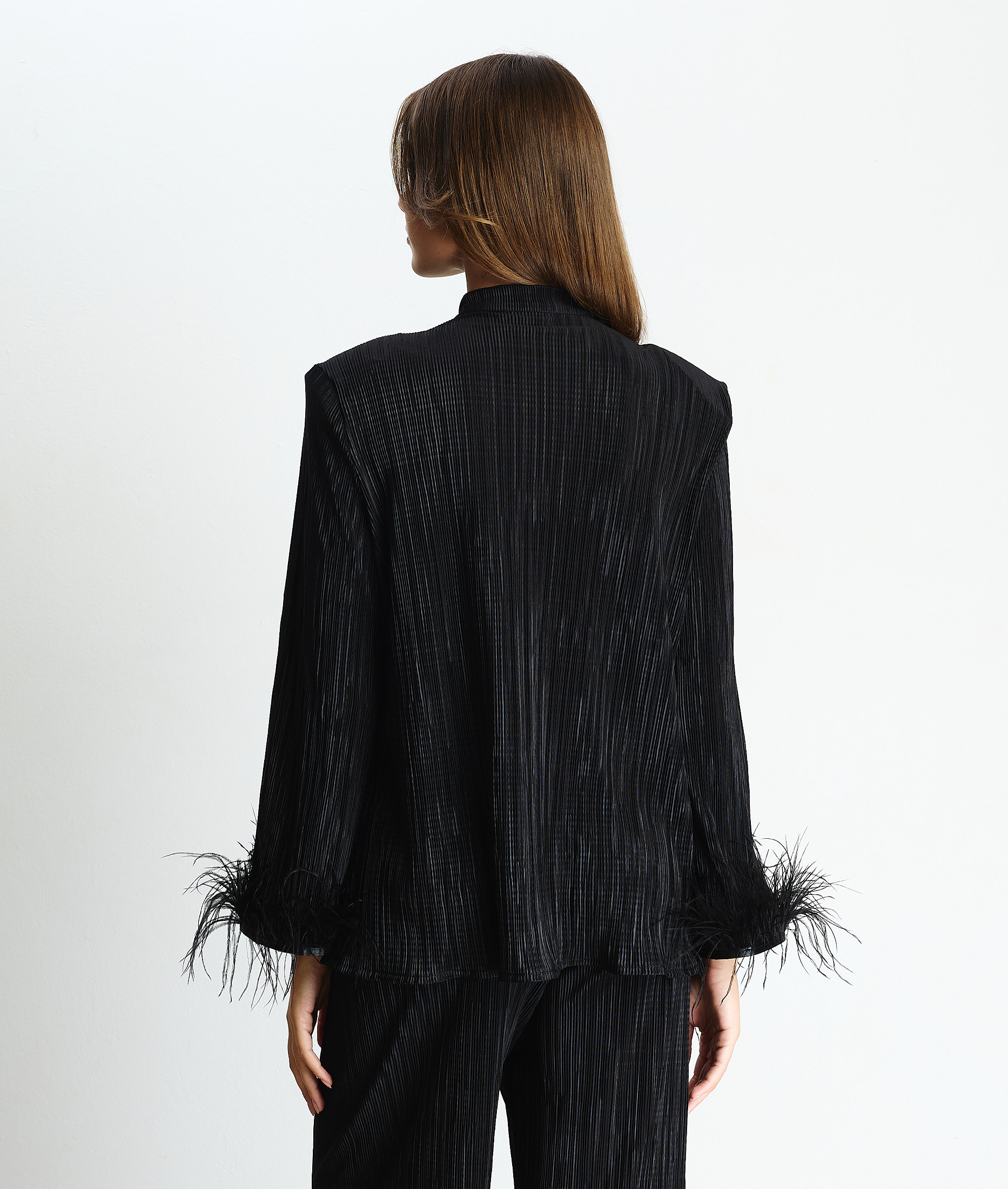 Ioli Black Top