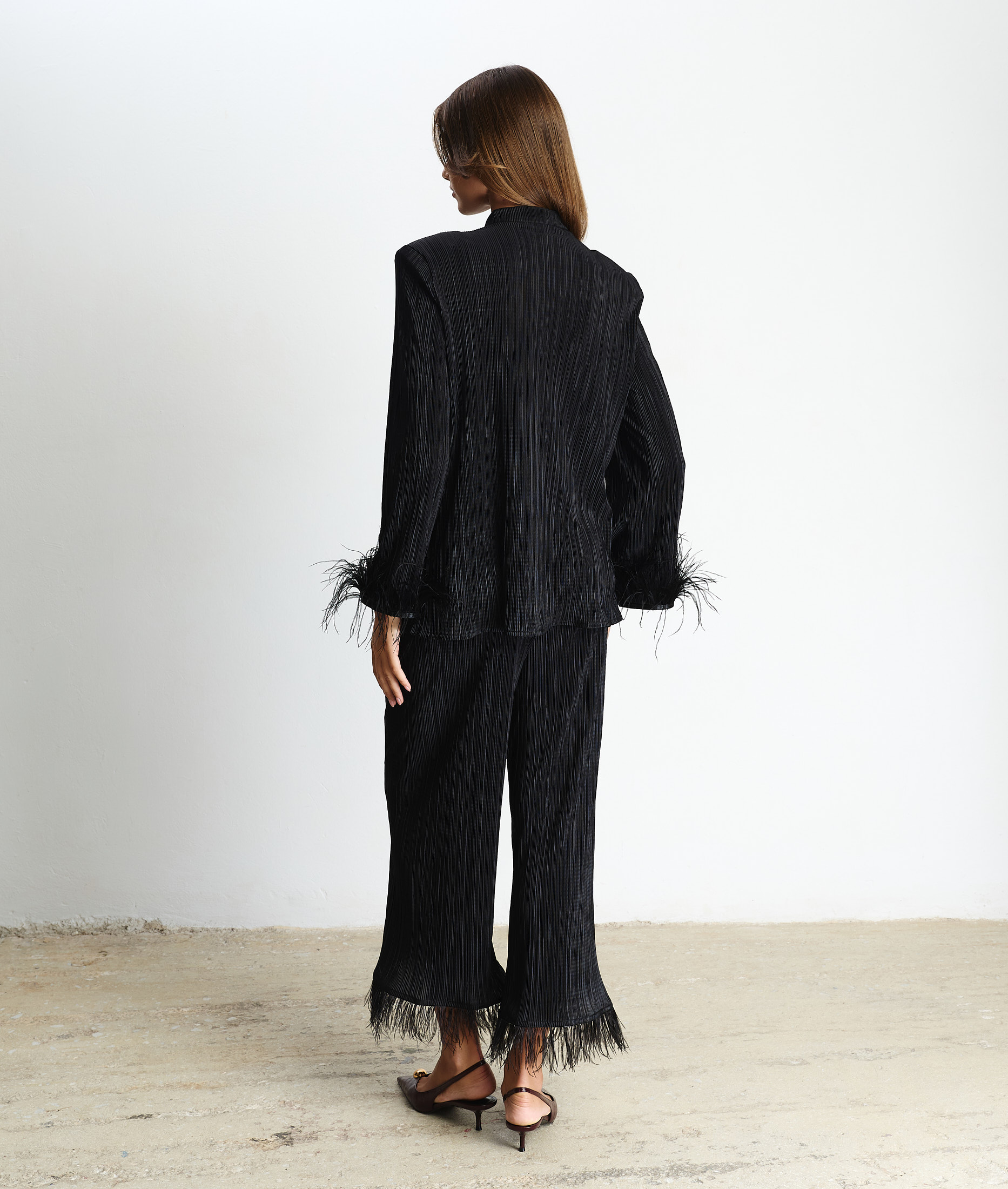 Ioli Black Top